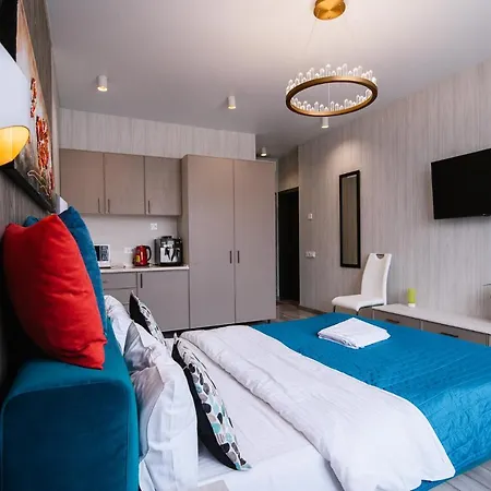 Апартаменти Royal Tower Luxurious Smart Київ